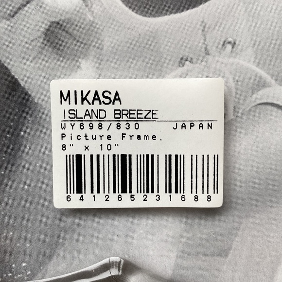 Beautiful, vintage, brand new Mikasa crystal picture frame.  8 X 10” - Picture 3 of 3